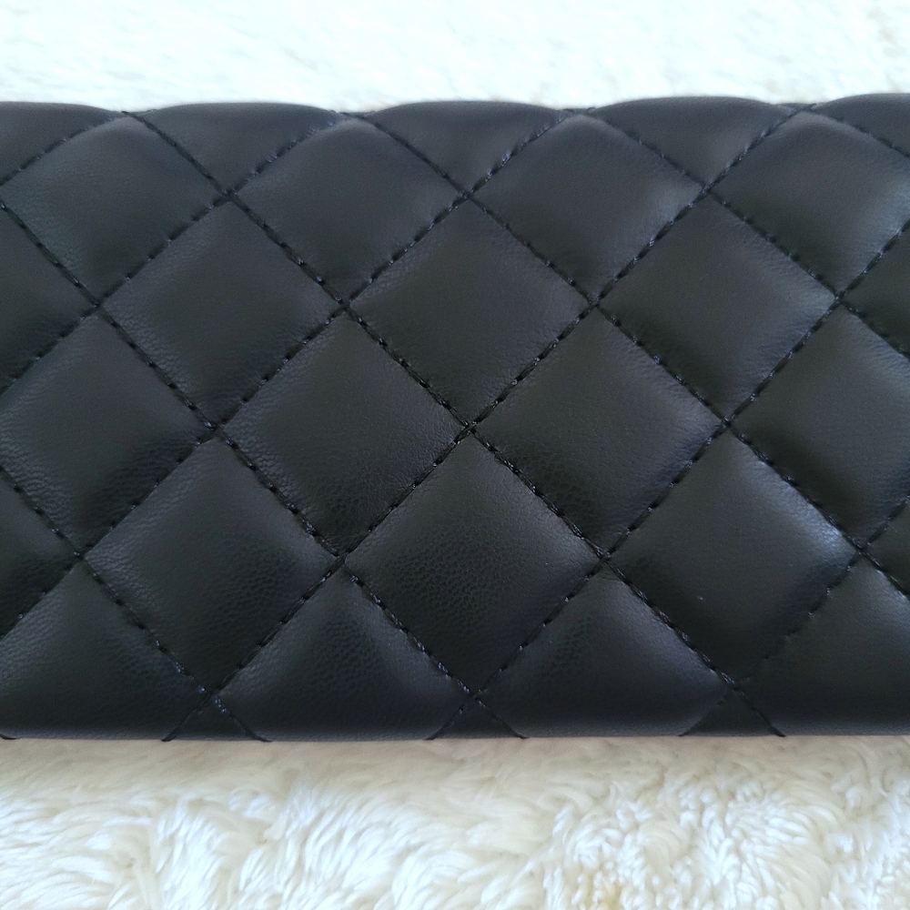 Badgley Mischka Diamond♦️ Quilted Black🖤 Flap Wallet - NWT - Picture 4 of 14